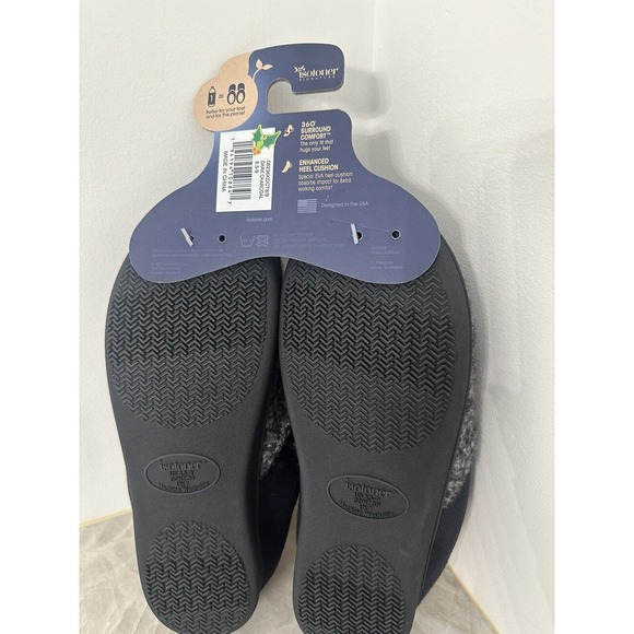 Isotoner womens slippers, size LG (8.5-9), 360 all around memory foam - Picture 2 of 3